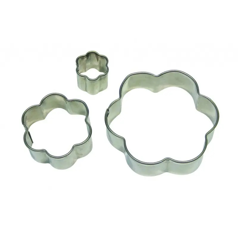 3-Piece Stainless Steel Flower Cutters 1