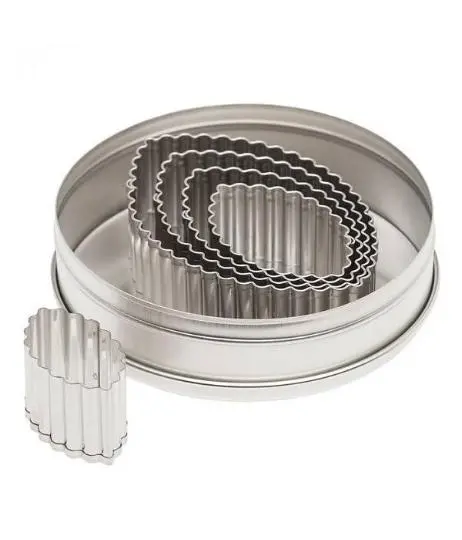 5-Piece Fluted Football-Shaped Cookie Cutter Set 1