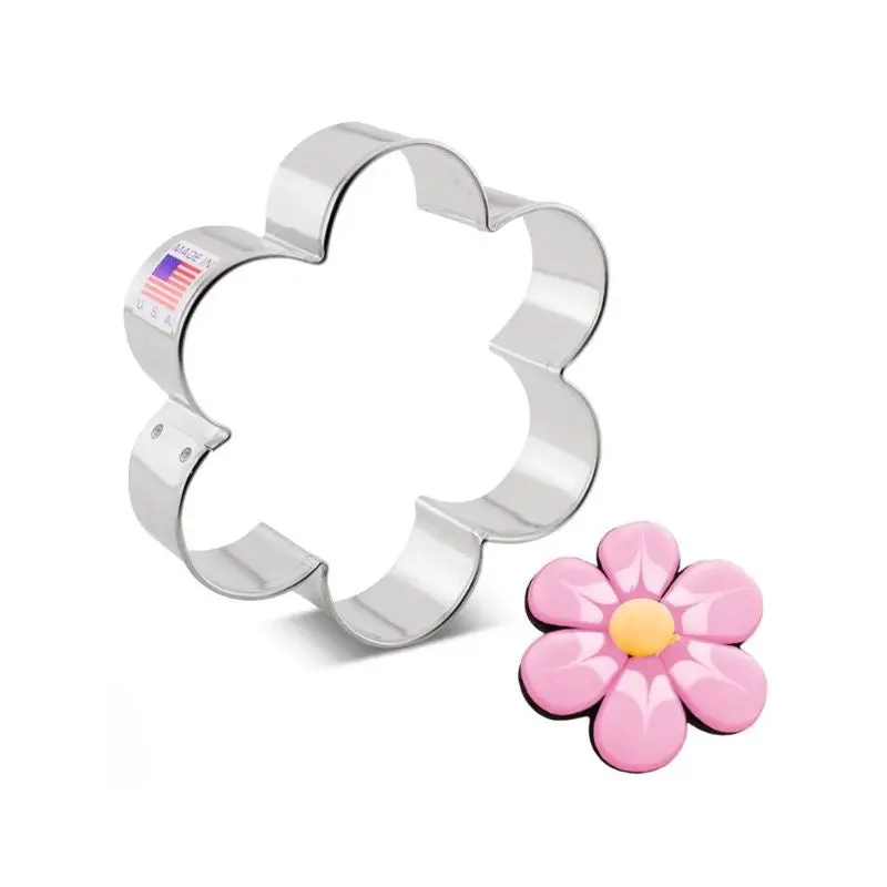 Ann Clark Scalloped Edge Round Cookie Cutter (3 3/4") 1
