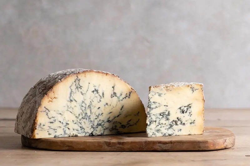 Cropwell Bishop Blue Stilton Cheese 1