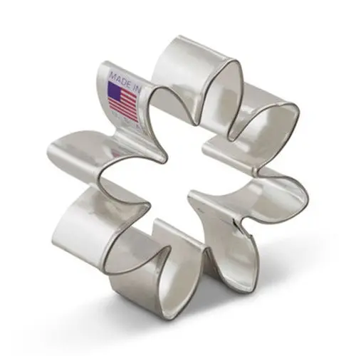 Daisy Flower Cookie Cutter – Botanical Baking Design 1
